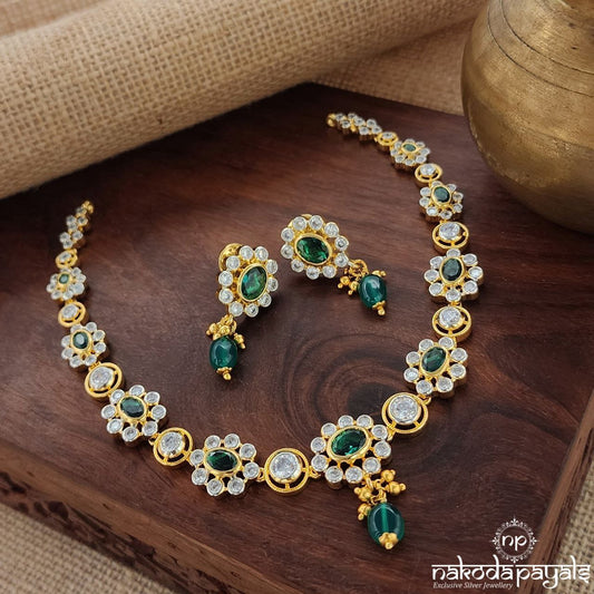 Emerald Green Neckpiece With Earrings (Gn8799)