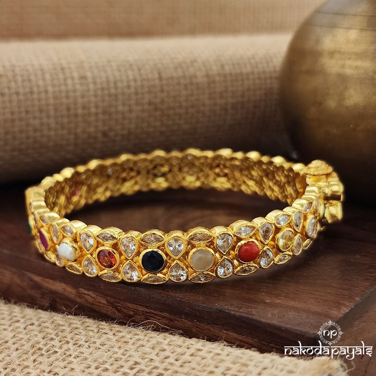 Sparkling Navaratna Screw Kada (Gk2971)