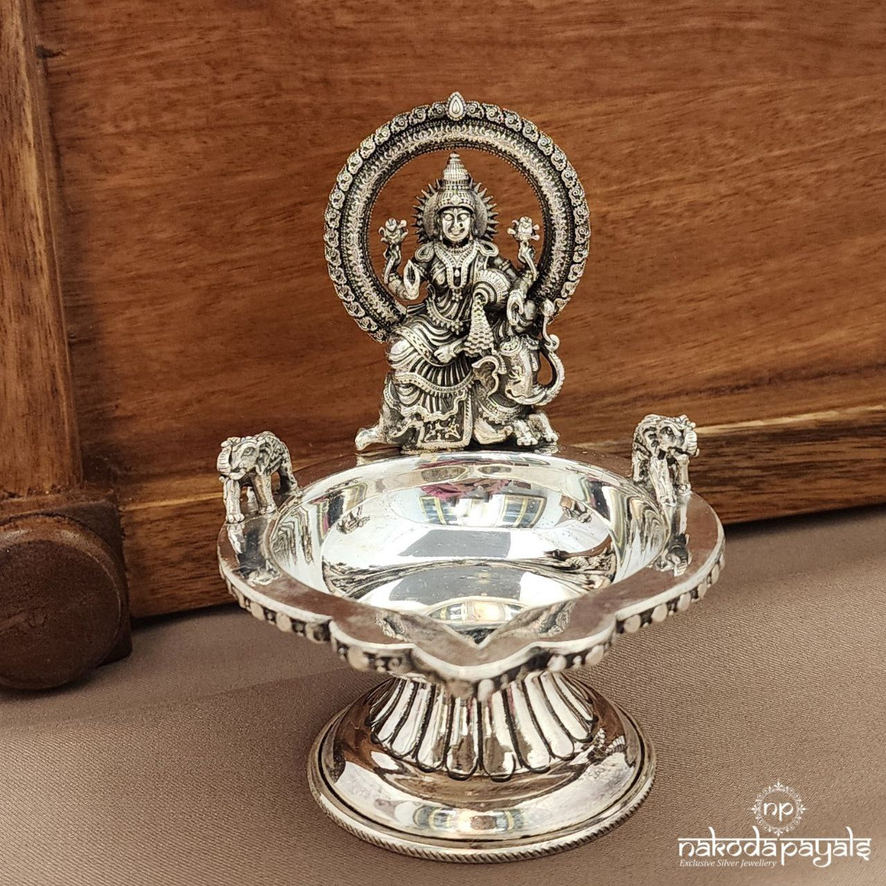 Circular Oxidised Kamakshi Deepam (Aa2062)