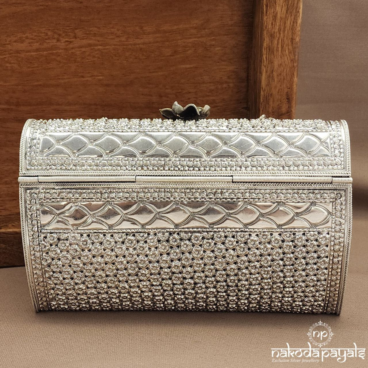 Marcasite Antique Gold Charm Clutch (Esa330)