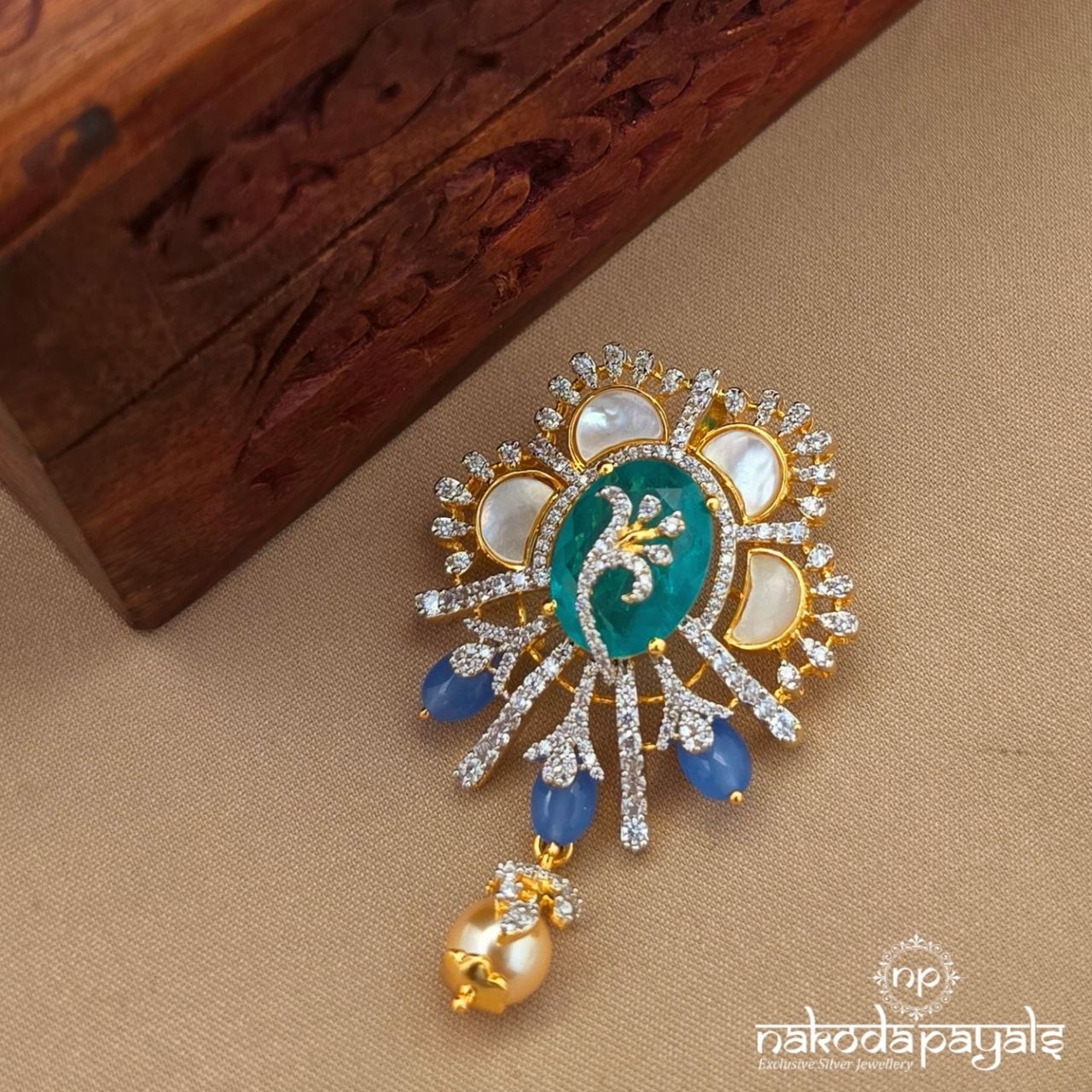 Exclusive MOP Pendant (Gp2560)