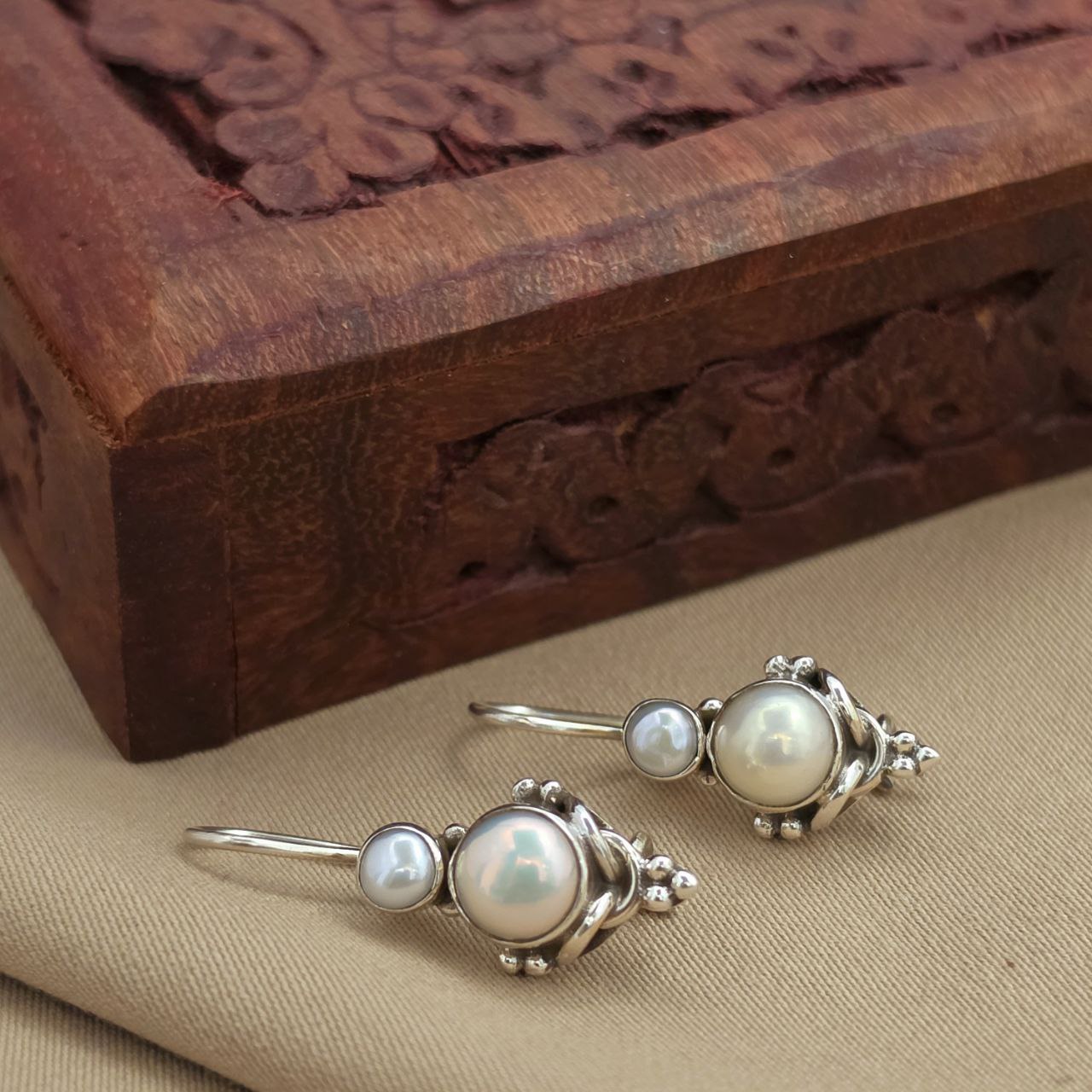 Unique Hanging (H2115)