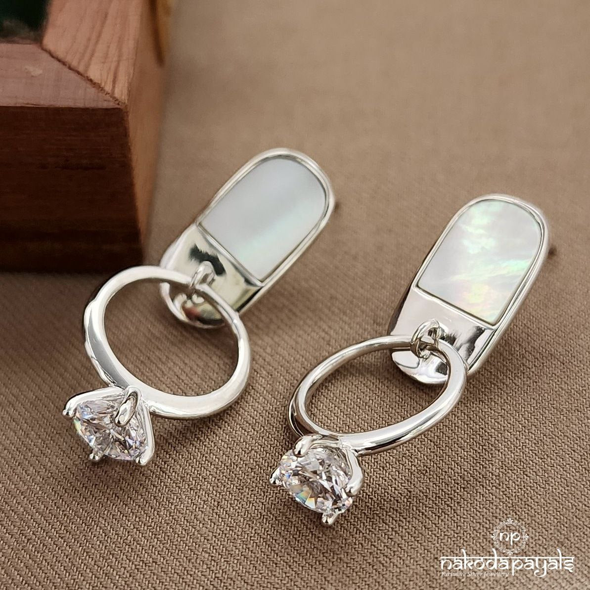 Unique MOP Earrings (St3624)