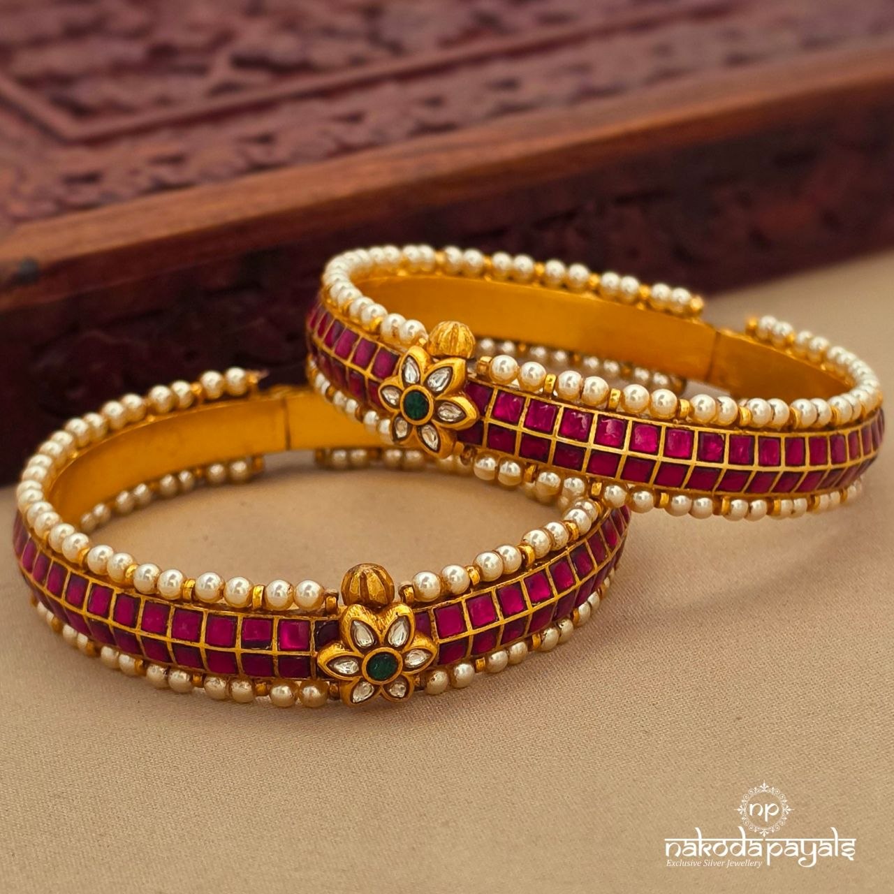 Exquiste Kundan Kada Pair (Gk3343)