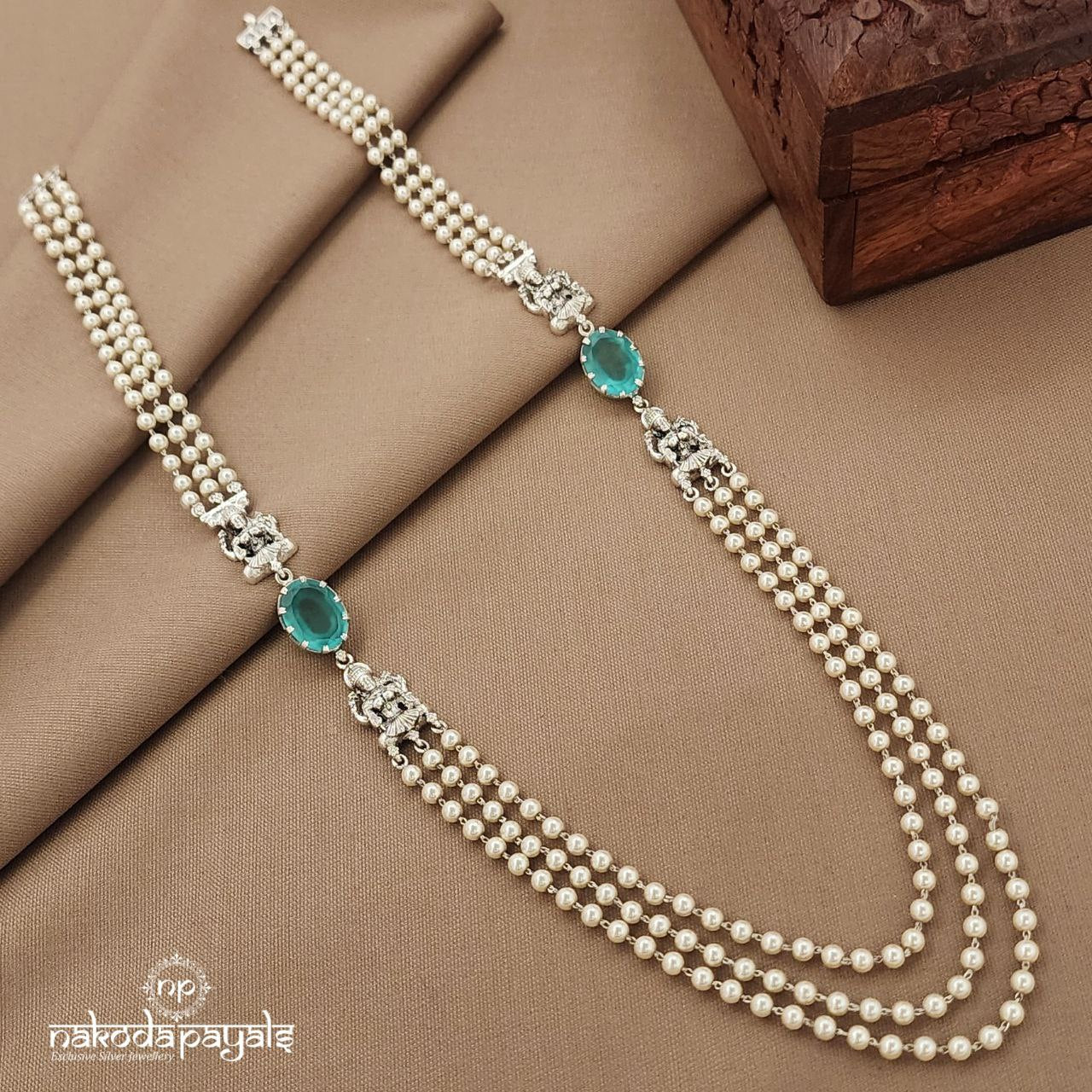 Oval Green Pearled Neckpiece  (N11460)
