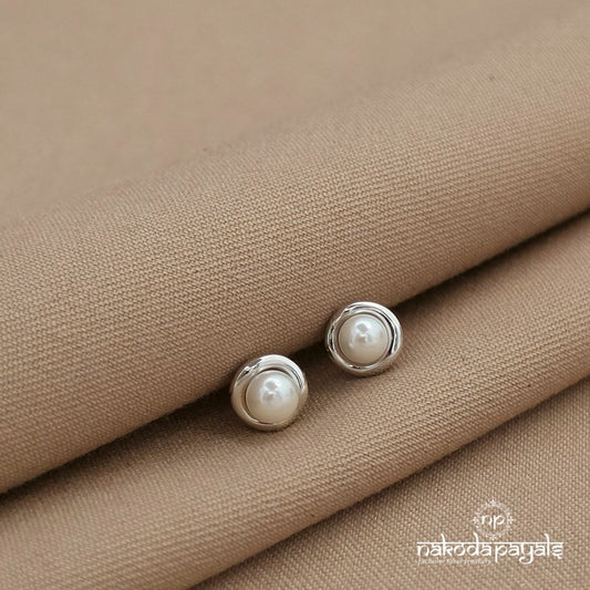 White Pearl Dot Earrings (St4082)