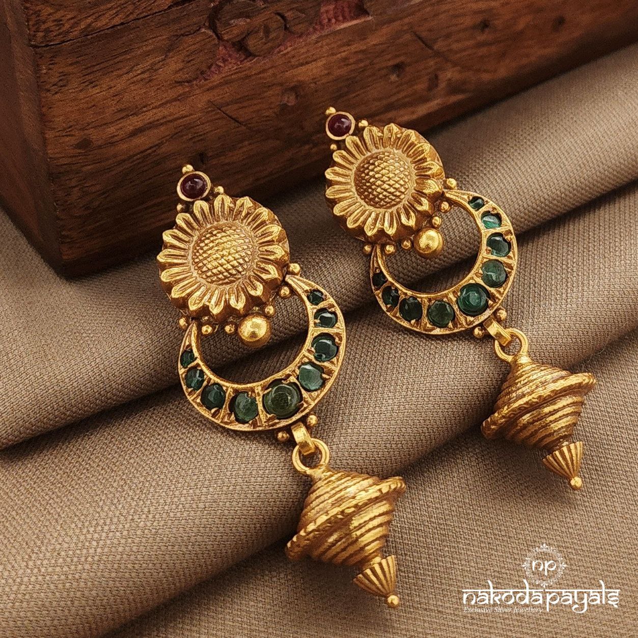 Green Half Moon Jhumka (Ge10257)