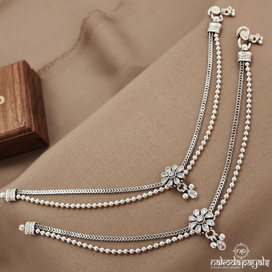 Trending White Anklets (A6494)