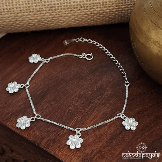 Sparkling Floral Bracelet (St3709)