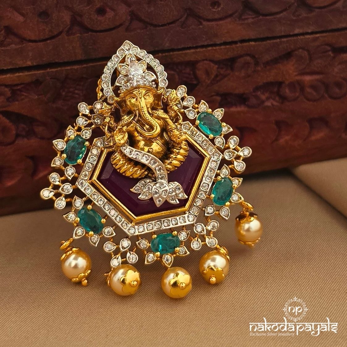 Exclusive Ganesh Pearl Pendant (Gp2582)