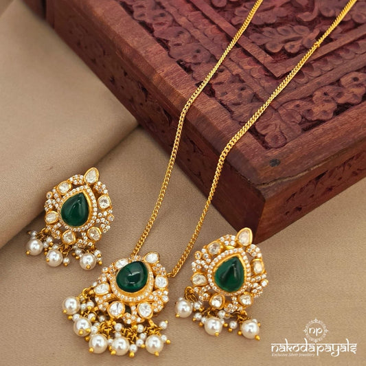 Emerald Green Neckpiece With Earrings (Gn10100)