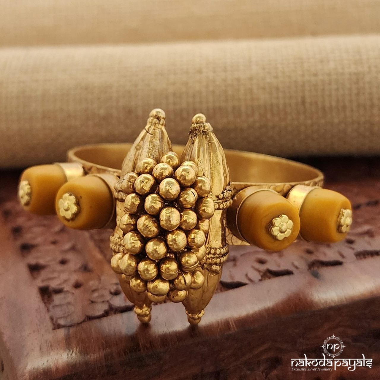 Traditional Sunset Coral Kada (Gk3195)