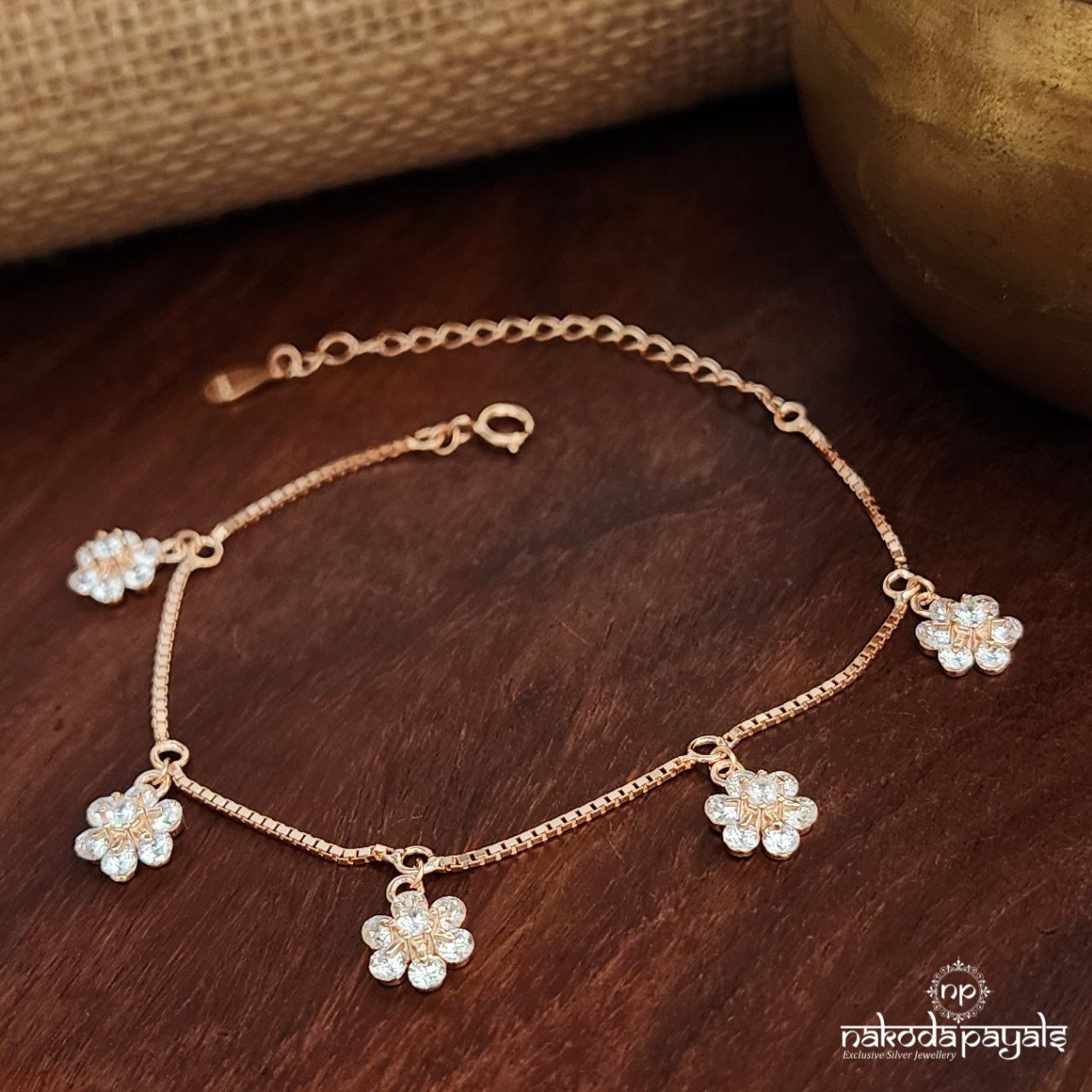 Rose Gold Sparkling Floral Bracelet (St3708)