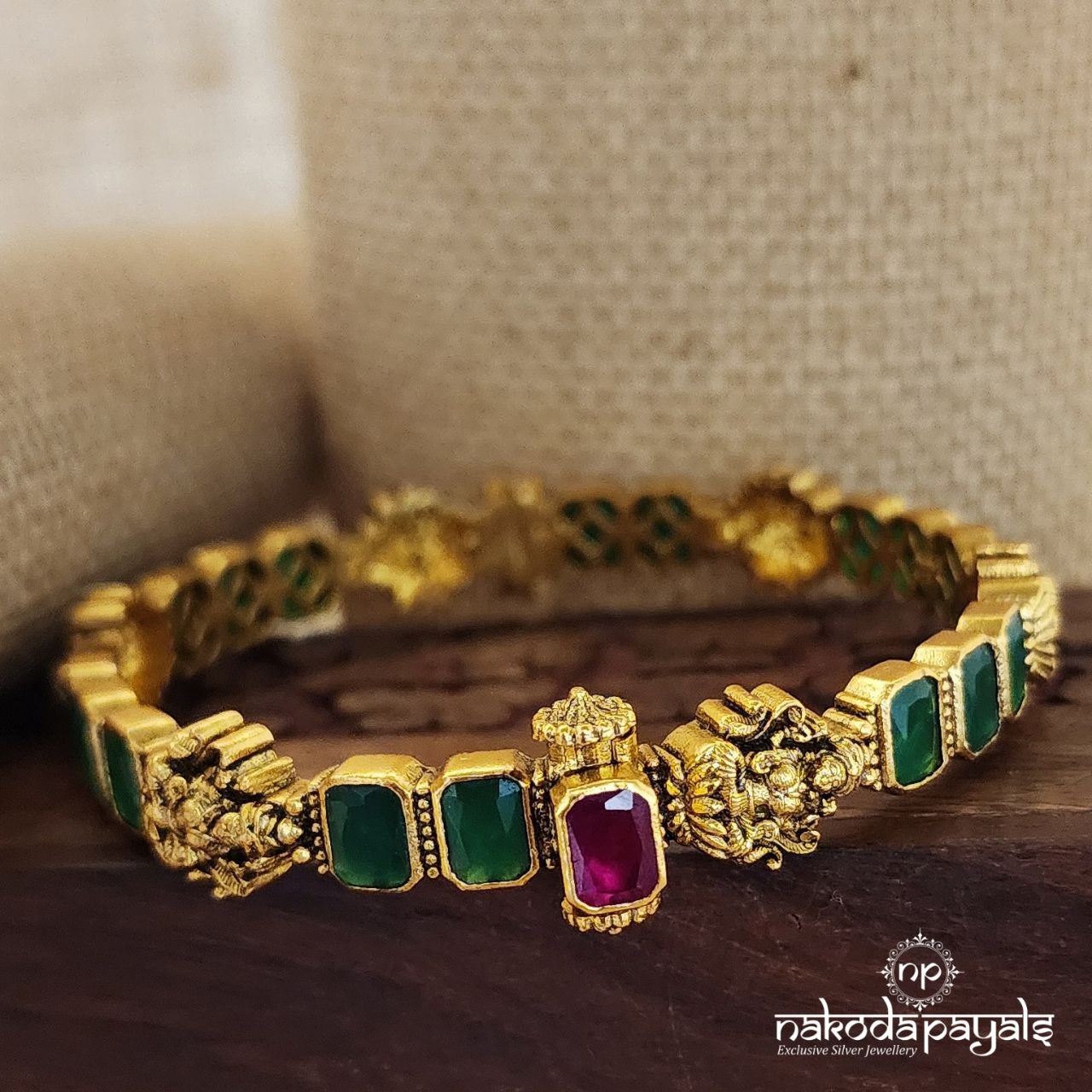 Elegant Pink & Green Kada (Gk2752)
