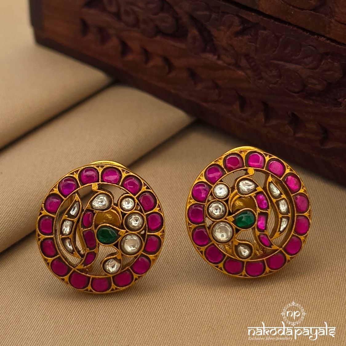 Circular Pink Peacock Studs (Ge11507)