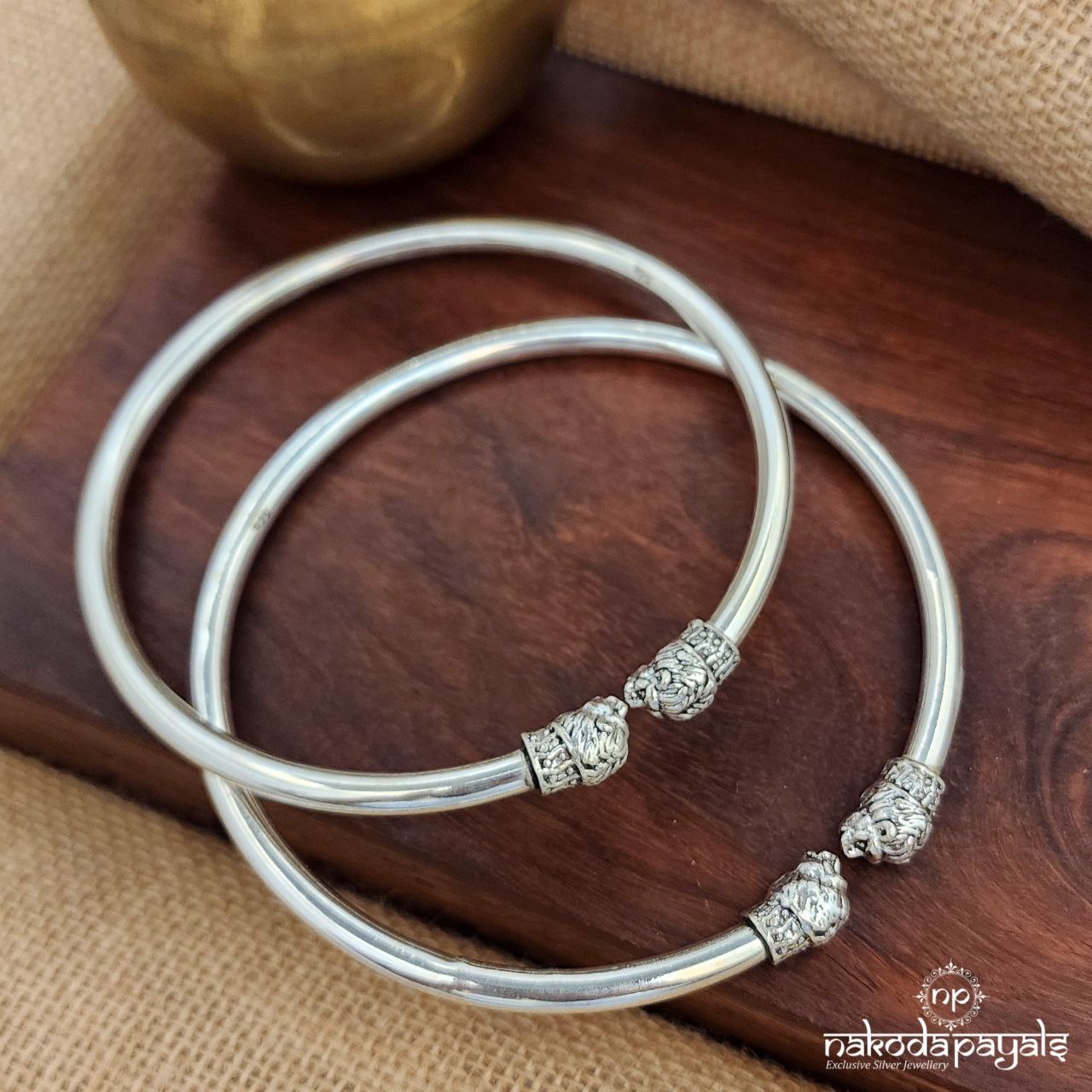 Edge Lion Ankle Kada (Ak2276)