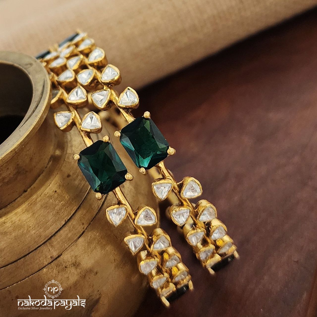 Green Rectangular Bangles  (Gk2993)