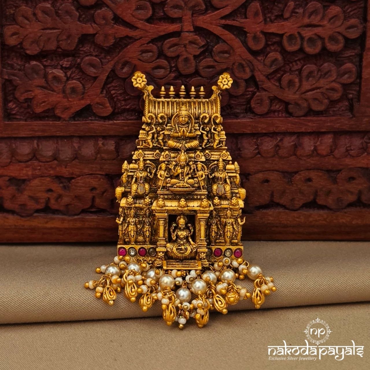 Exquisite Pearly Lakshmi Pendant (Gp2288)