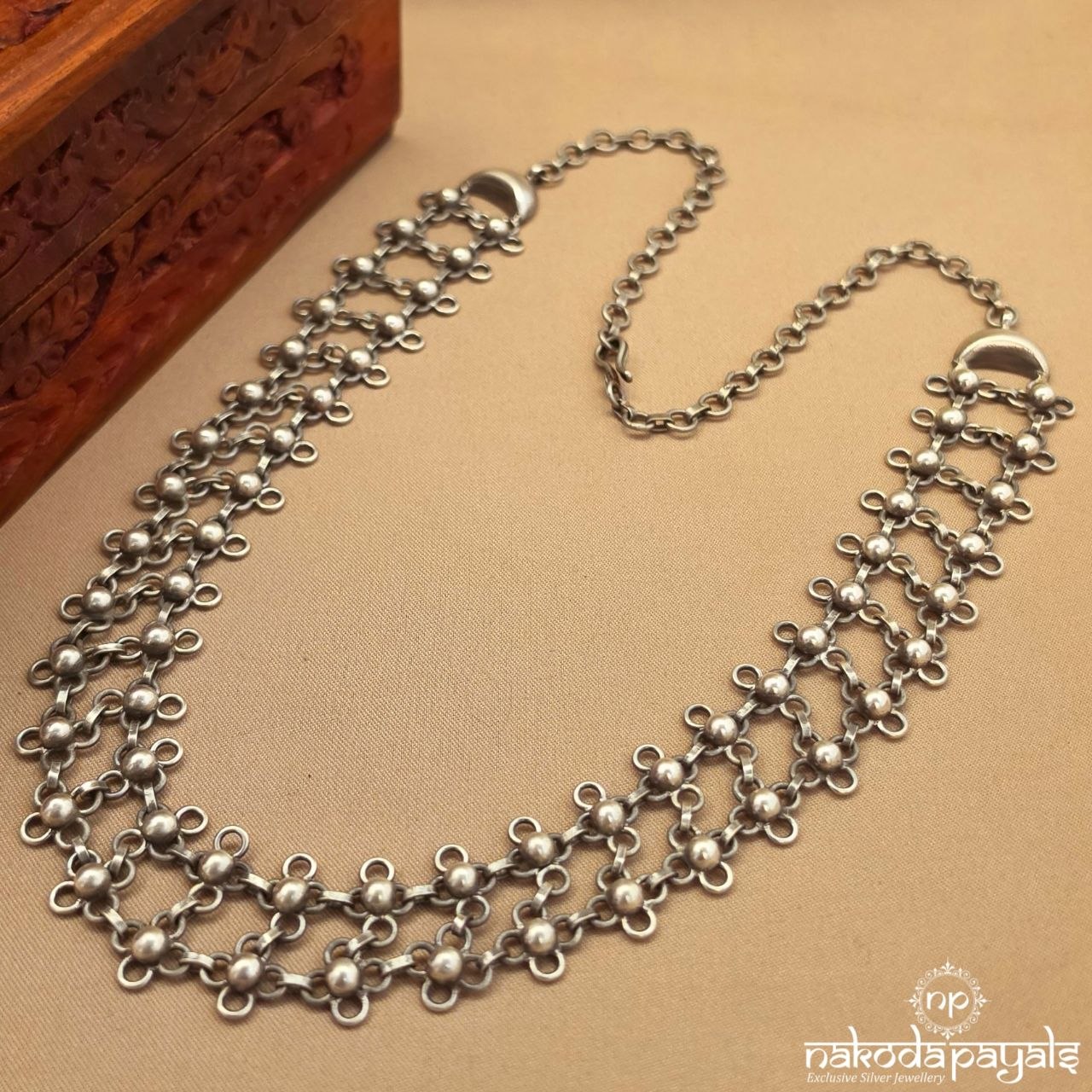 Exquisite Floral Ball Dot Neckpiece (N12057)