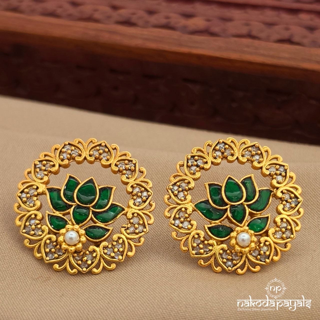 Green Lotus Moissanite Studs (Ge10989)