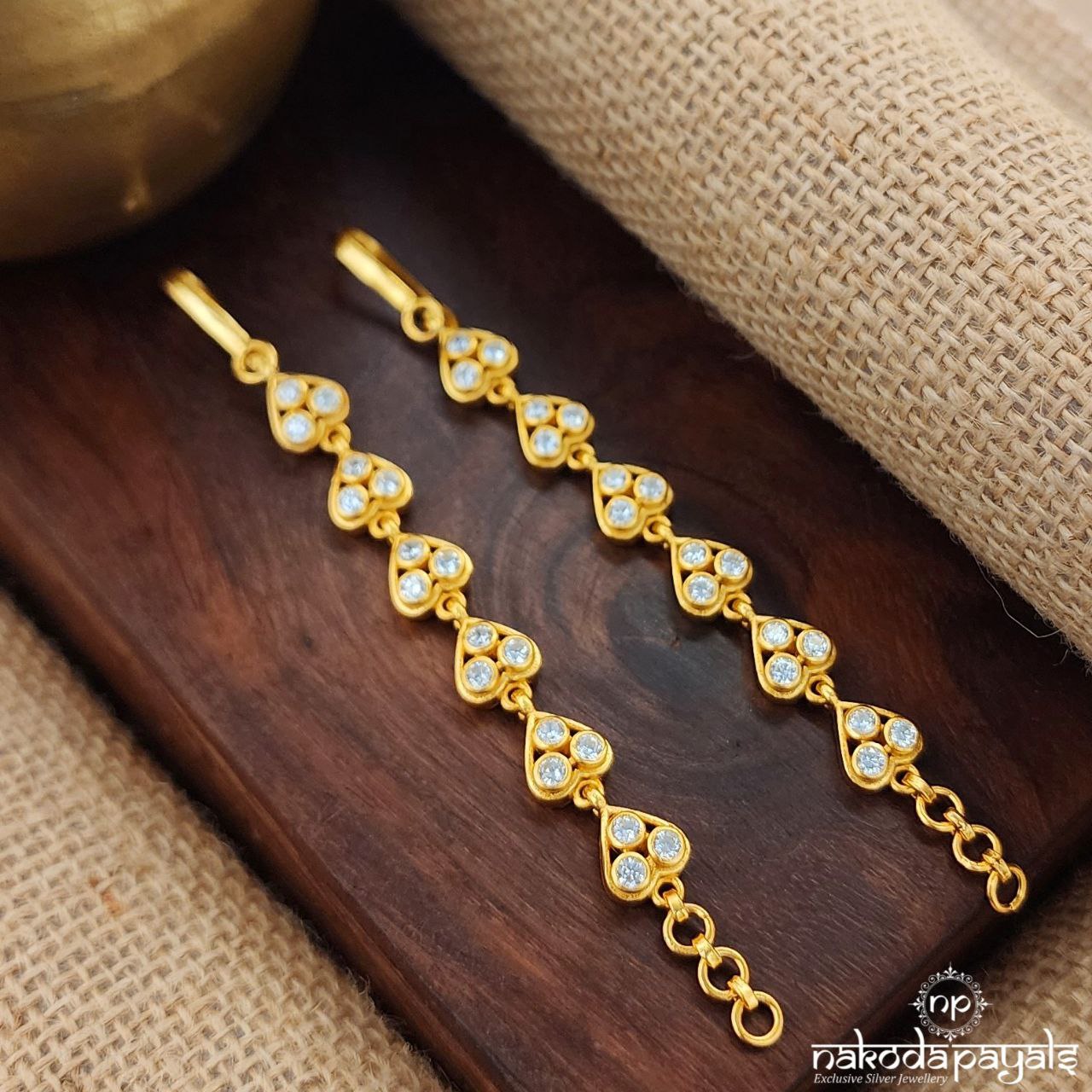 Sweetheart White Maang Tika (Gm0942)