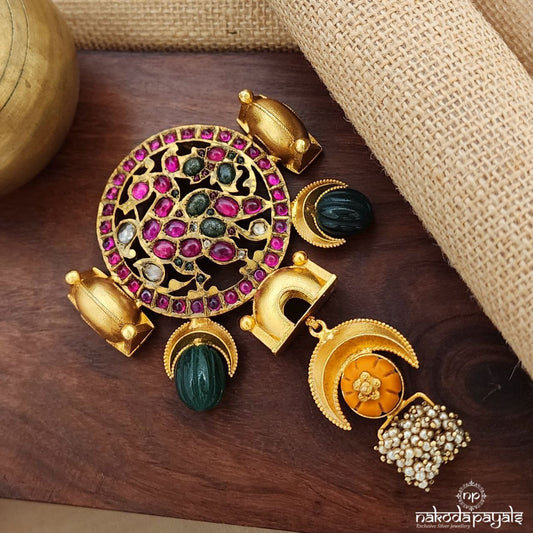 Half Moon Coral Pendant (Gp2033)