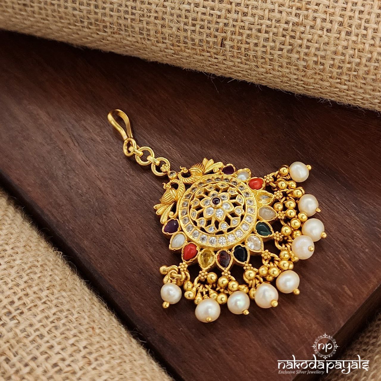 Navarathna Pearled Drop Maang Tika (Gm1002)