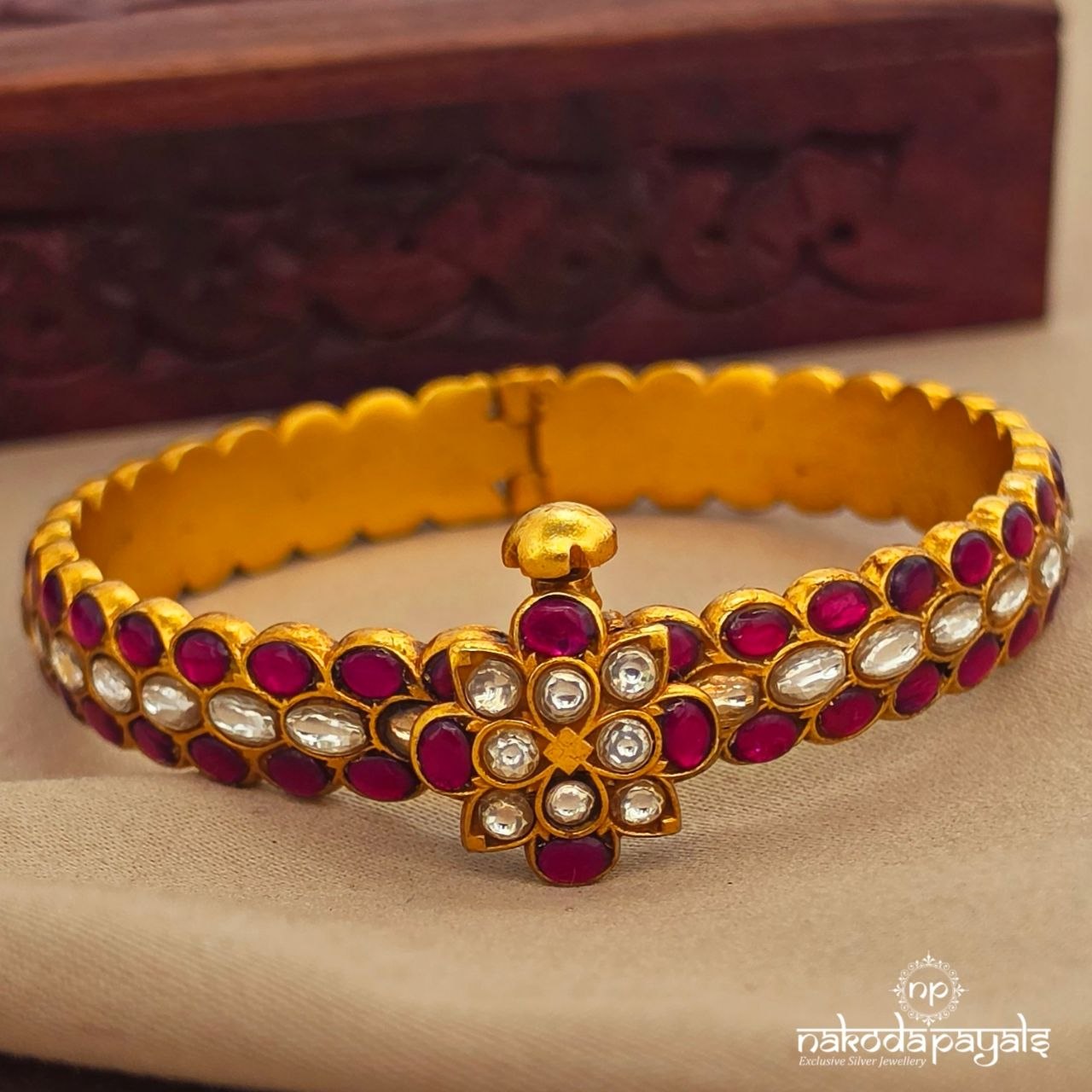 Kundan Screw Kada (2.4) (Gk3300)