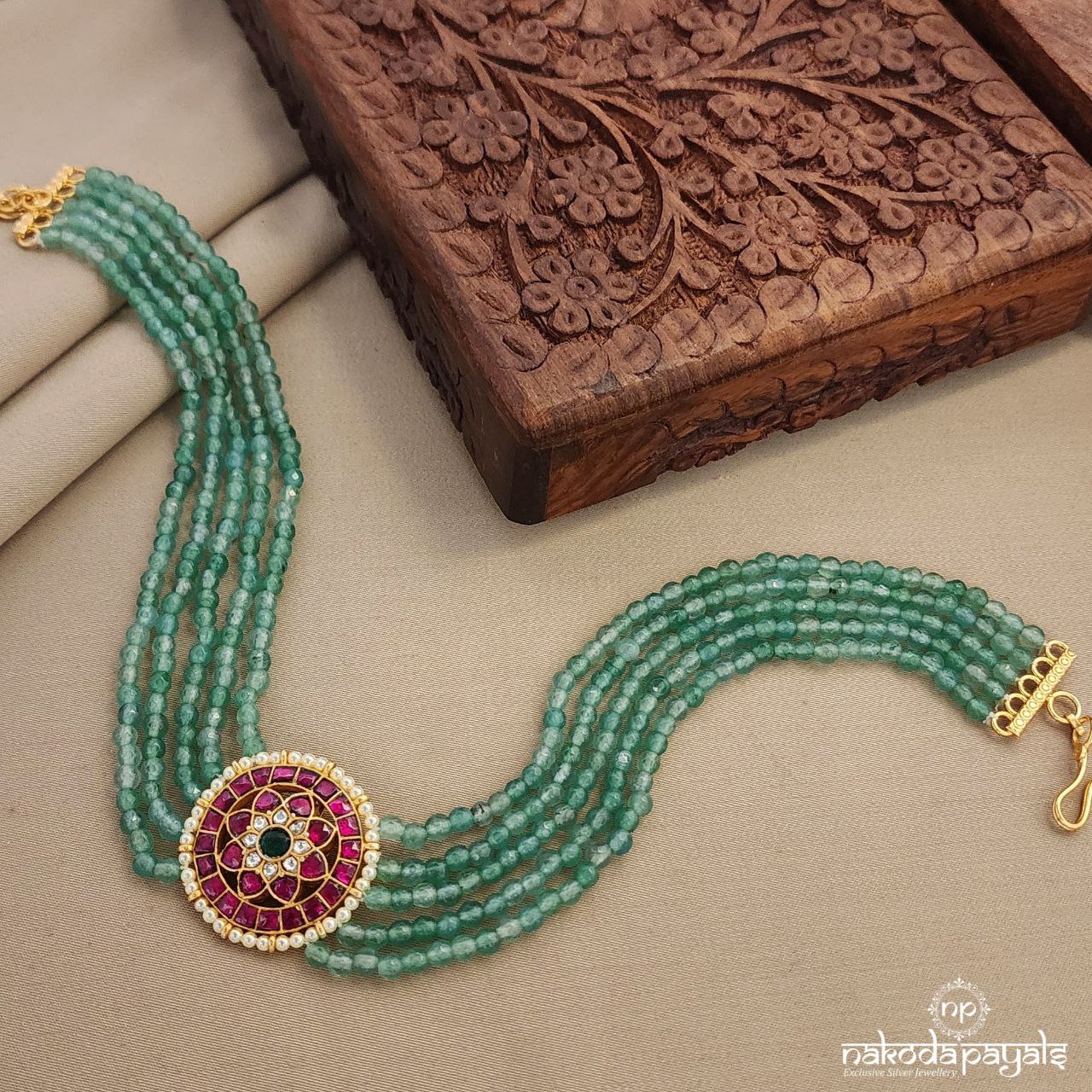 Circular Kundan Green  Choker (Gn8881)