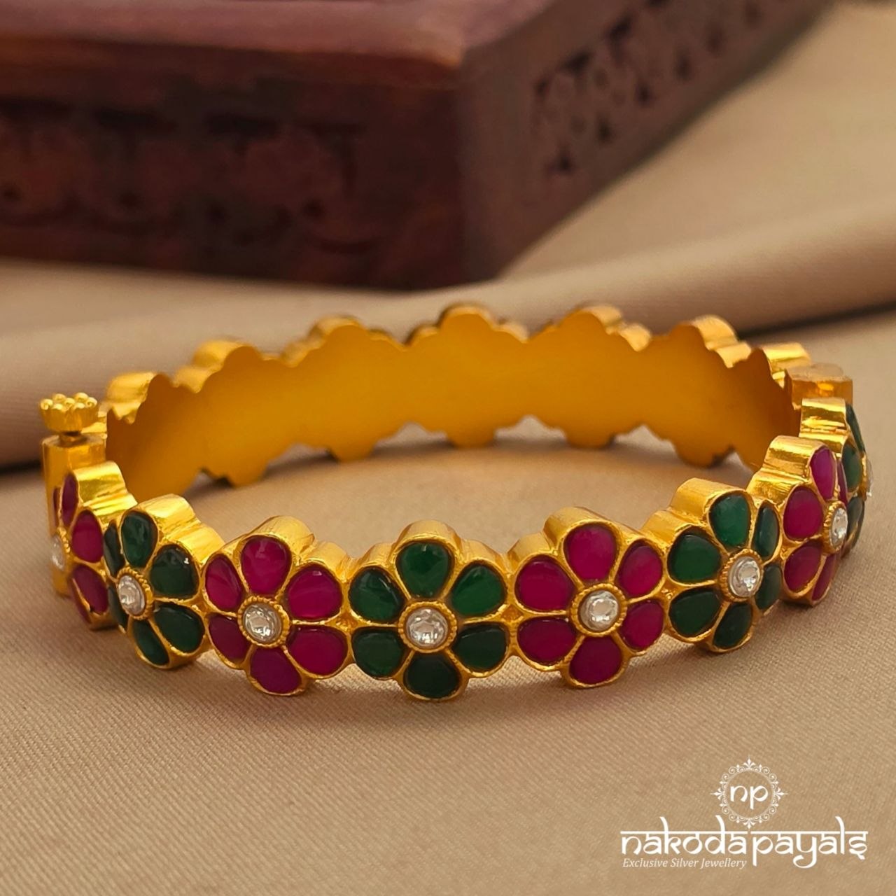Floral Kundan Kada (2.4) (Gk3275)