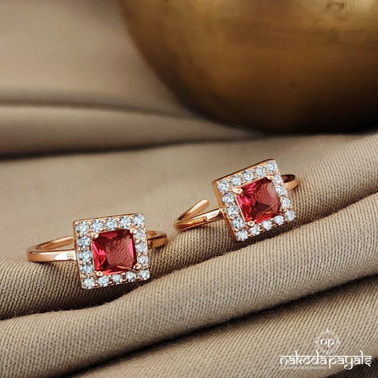Squarish Red Rose Gold Toerings (T4392)