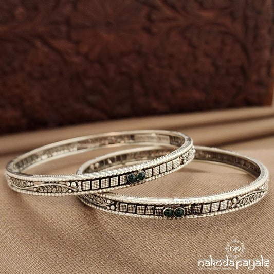 Elegant Green Bangles (K6223)