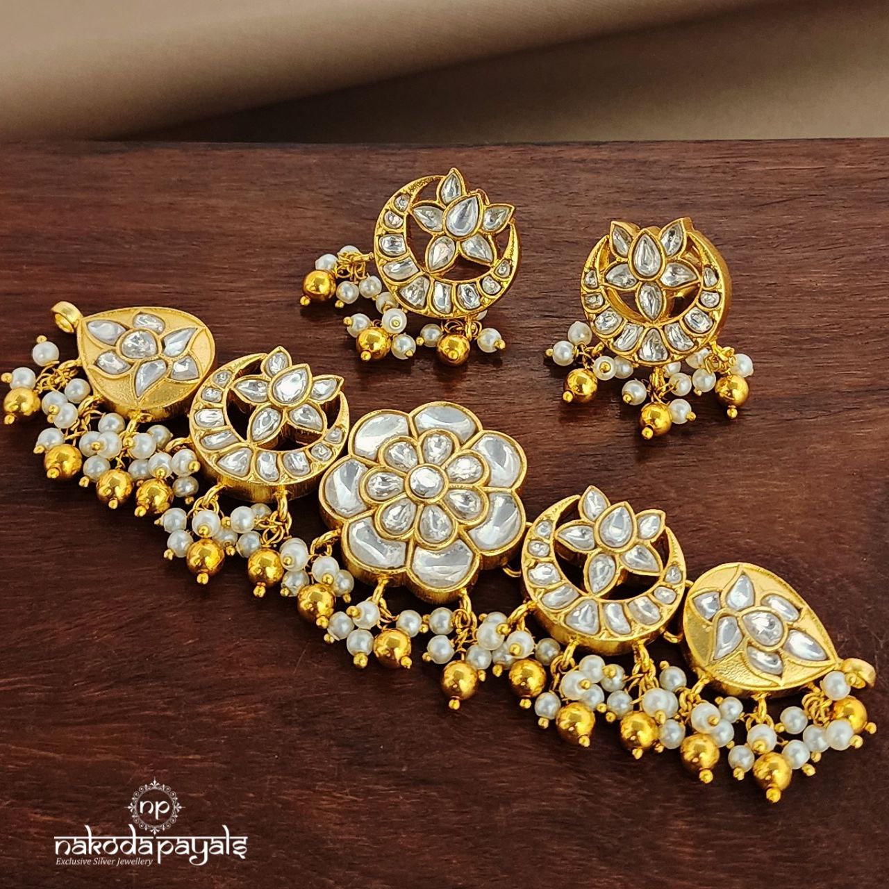 Half Moon Kundan Choker With Earrings (Gn9707)