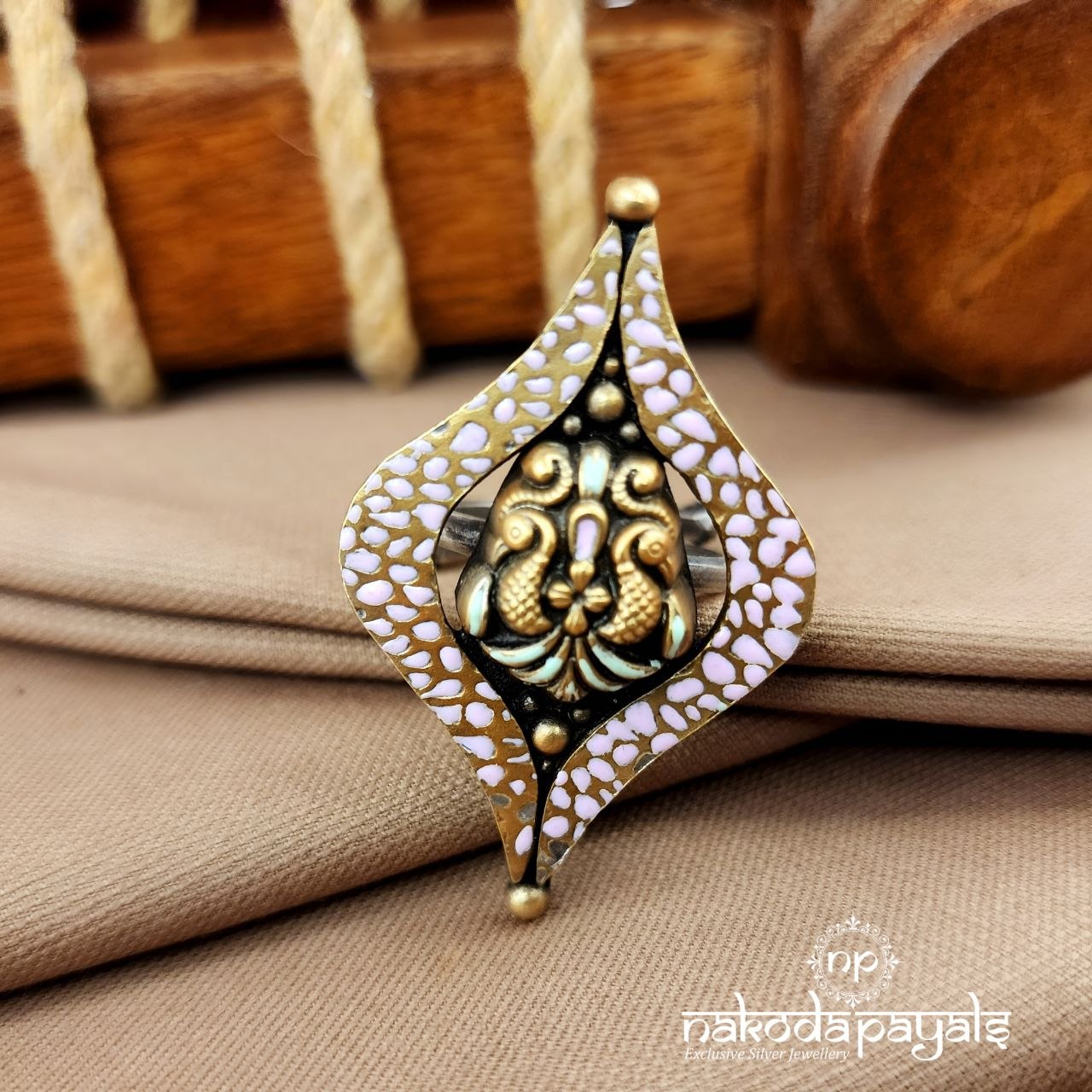 Pink Dotted Finger Ring (F2925)