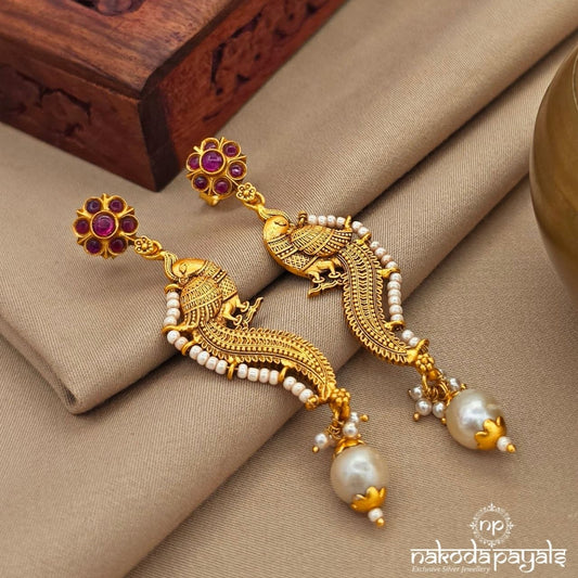 Red Floral Peacock Pearl Earrings (Ge10798)