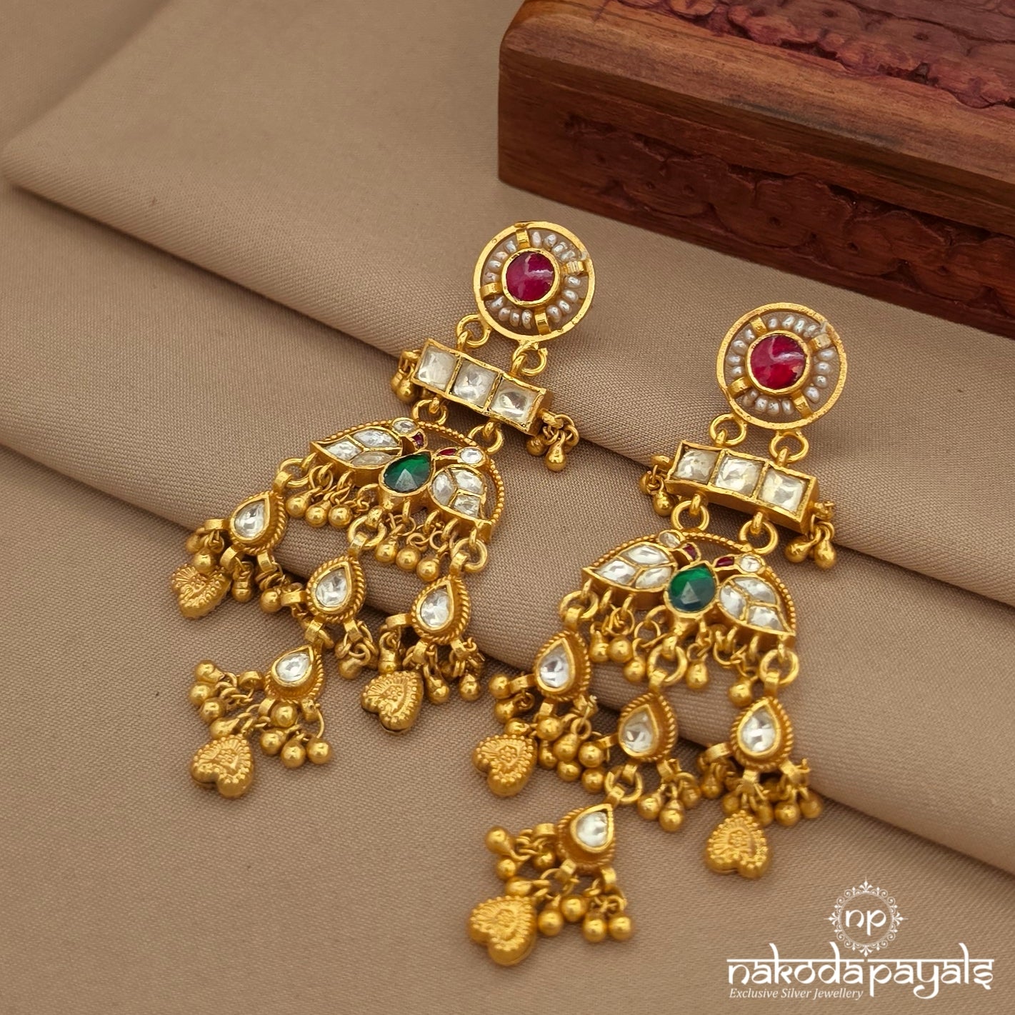 White Birdy Pearl Earring (Ge10953)
