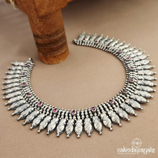 Red Dot Oxidised Neckpiece (N11124)