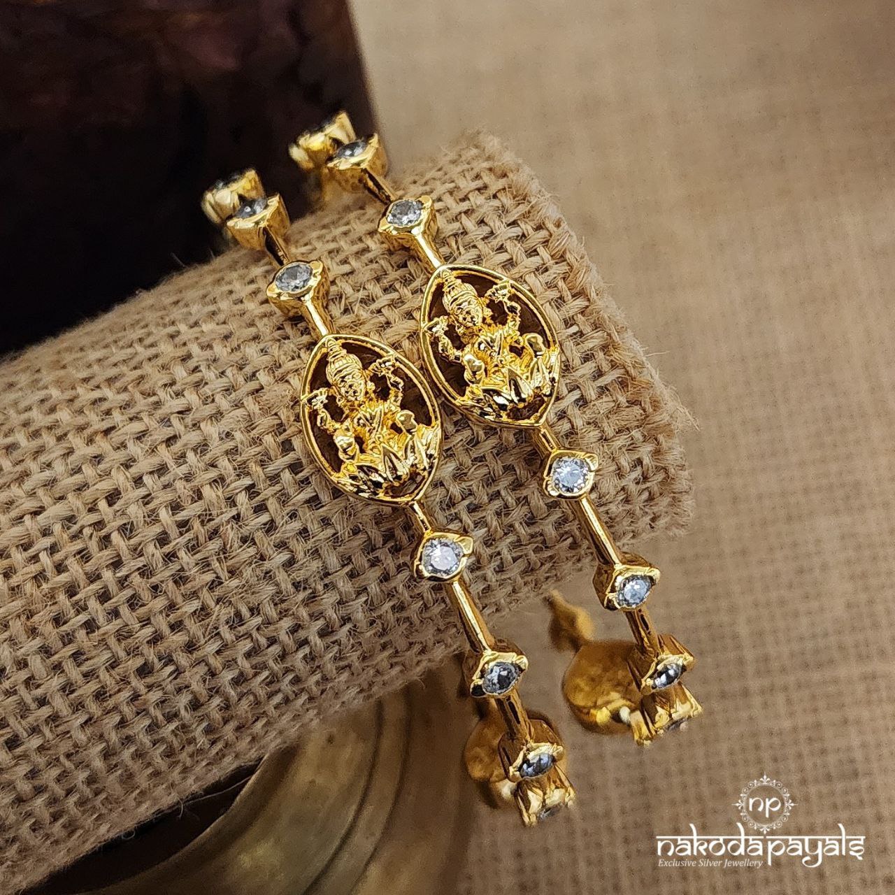White Lakshmi Bangle Pair (Gk2845)