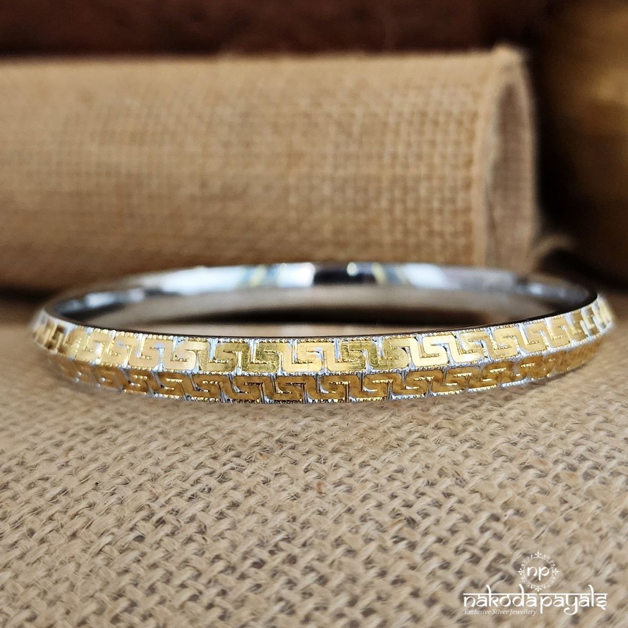 Gold Aura Single Kada (Mc0629)