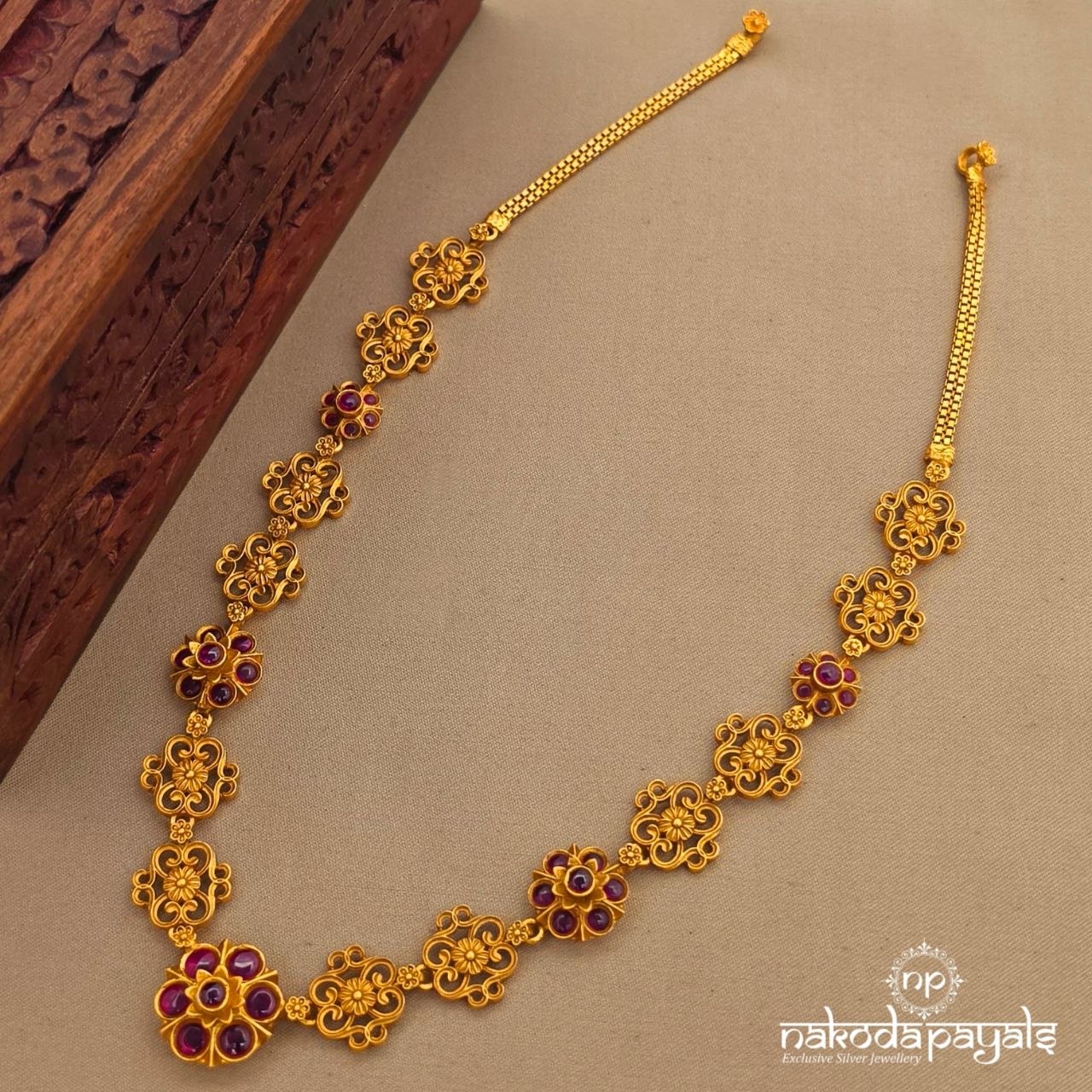 Elegant Floral Neckpiece (Gn10709)
