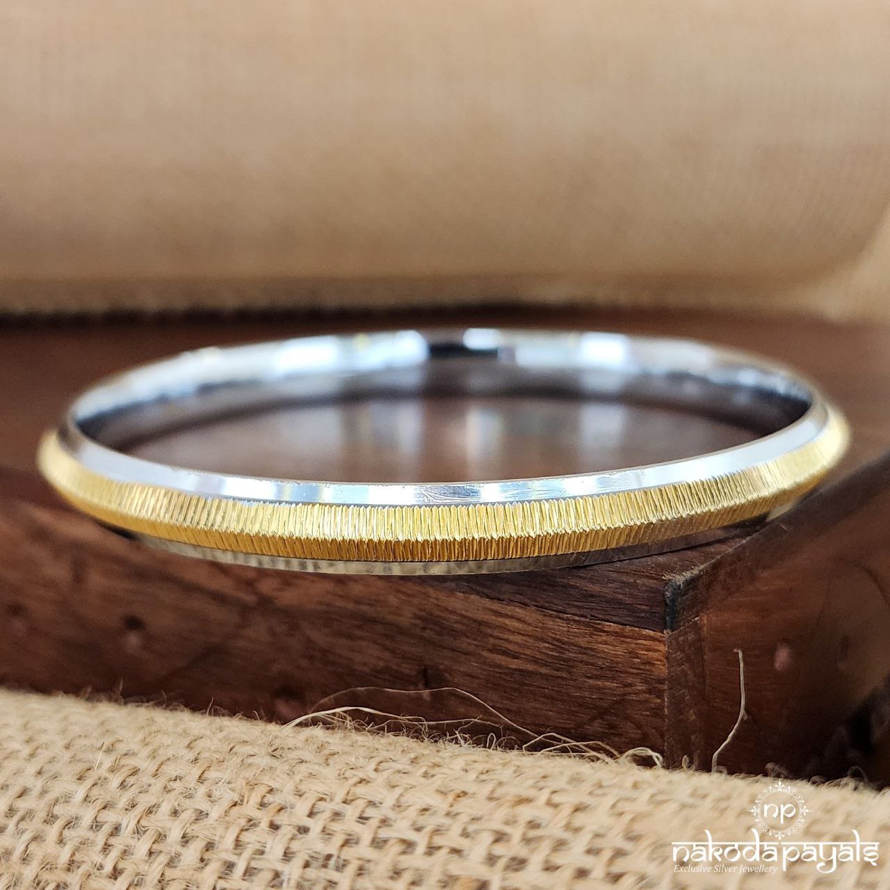 Gold Carved Single Kada (Mc0917)