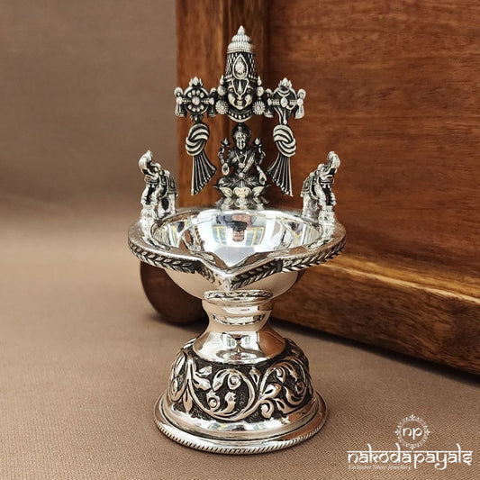 Lakshmi Venkateshwara Kamakshi Deepam (Aa2536)