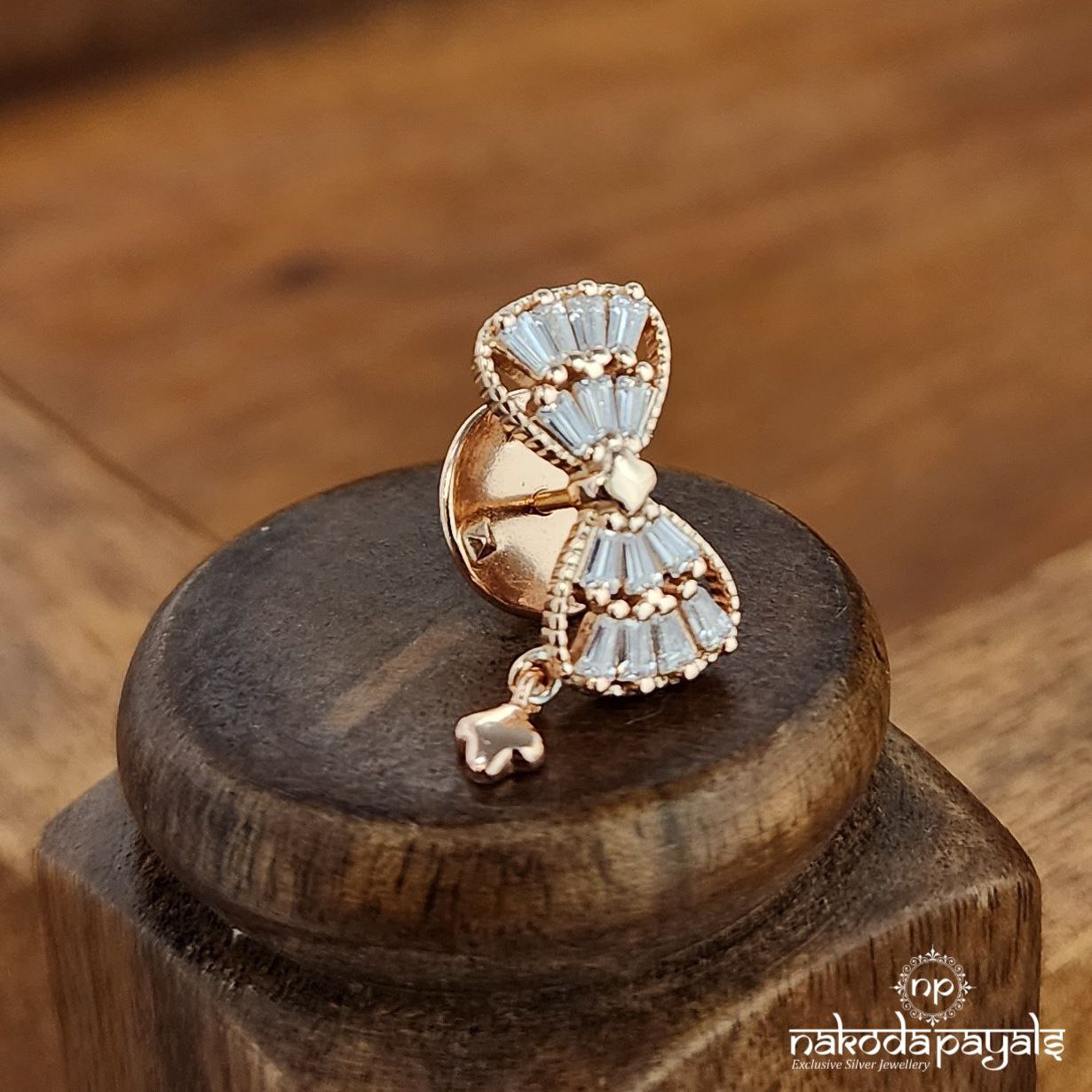 Rose Gold White Bow Lapel Pin (St3652)