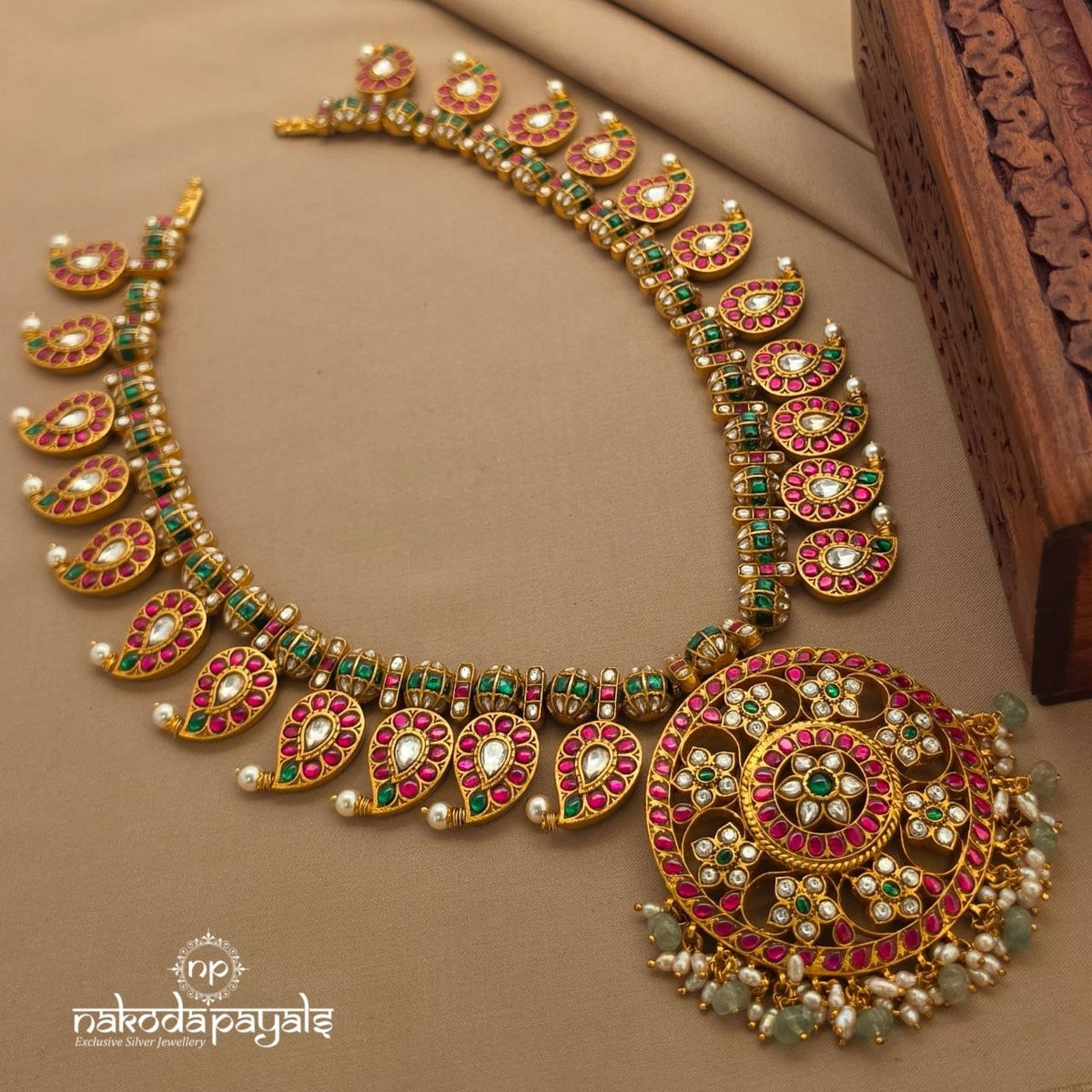Bridal Traditional Mango Kundan Neckpiece (Gn10872)