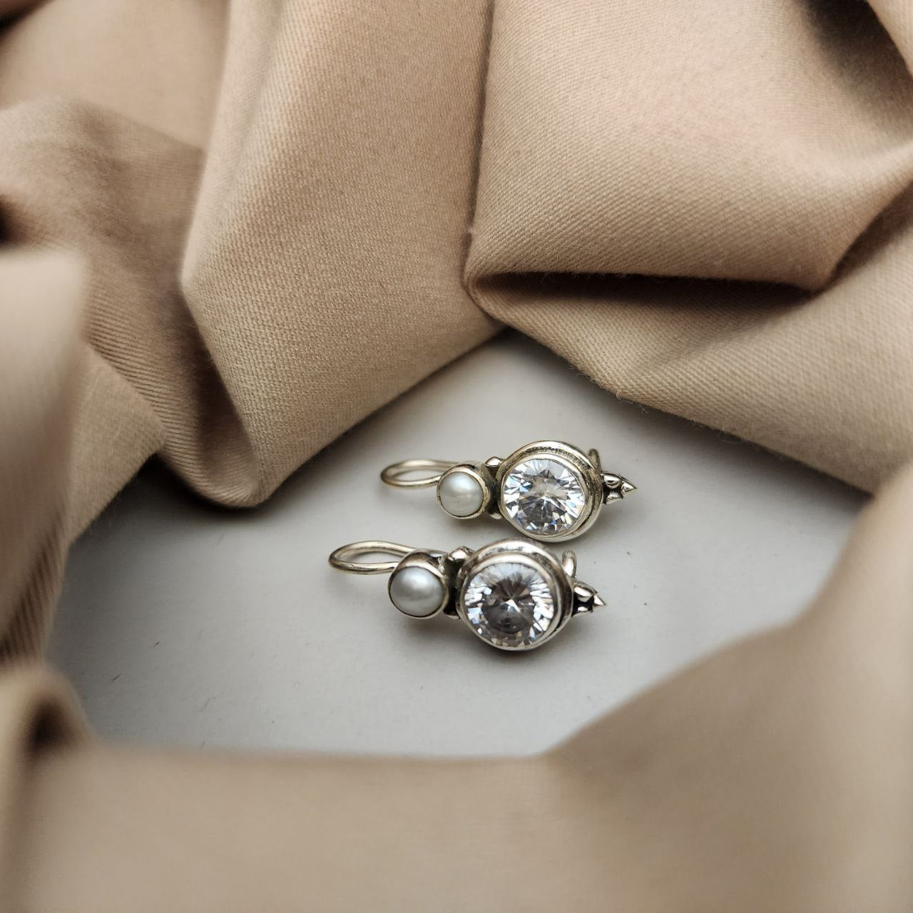 Pearl Hanging (H2050-57)