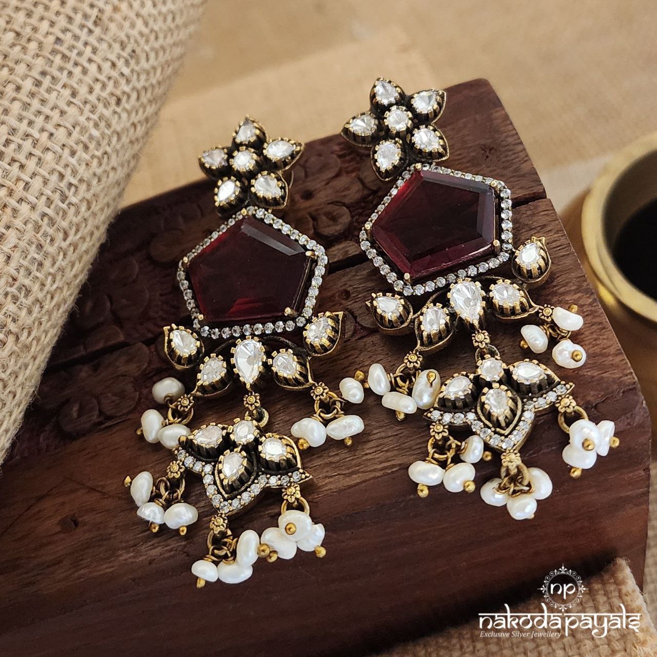 Pentagon Red Moissanite Earrings (Ge8638)