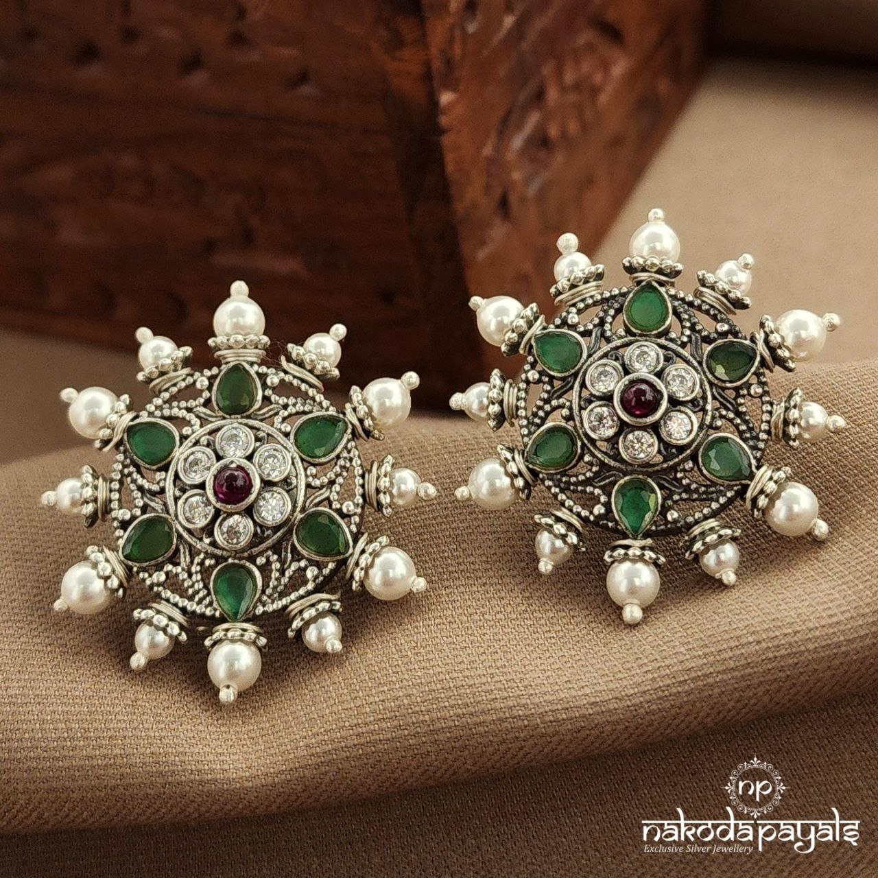 MultiColor Coruscating Pearled Studs (S3814)