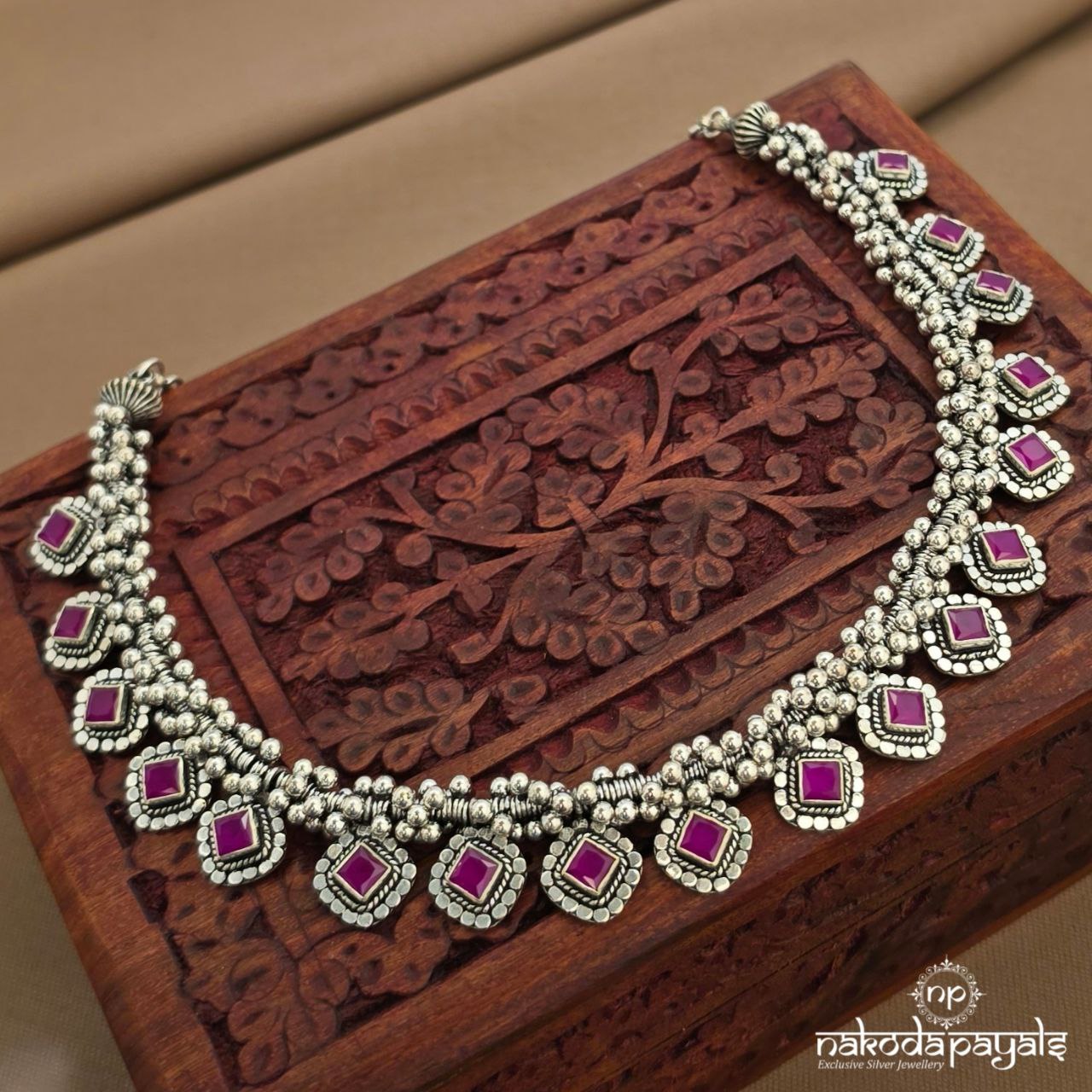 Pink Squarish Neckpiece (N11633)