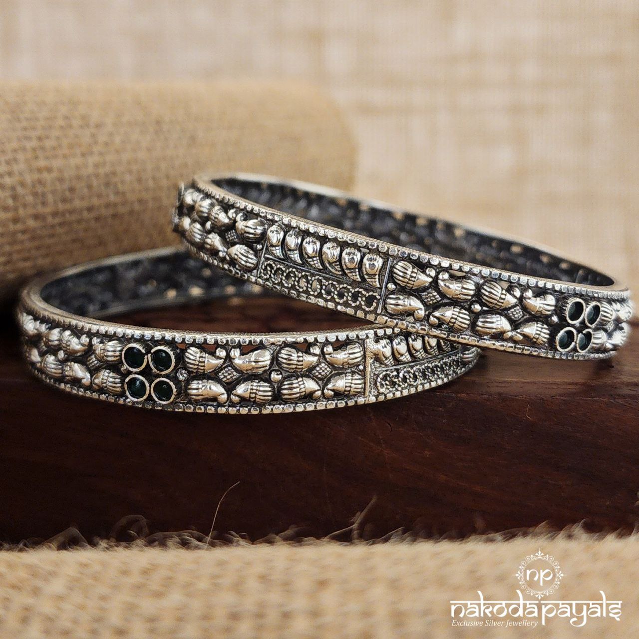 Graceful Green Mango Bangle Pair (K5029)