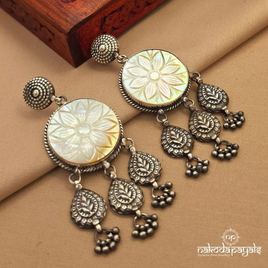 Charming MOP Oxidised Chandbali (C4002)